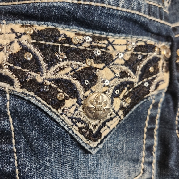 Miss Me Jeans - Picture 15 of 15
